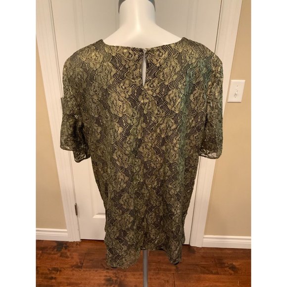St. John Shimmering Gold & Blue Floral Lace Short Sleeve Top, Size XL - Picture 6 of 8